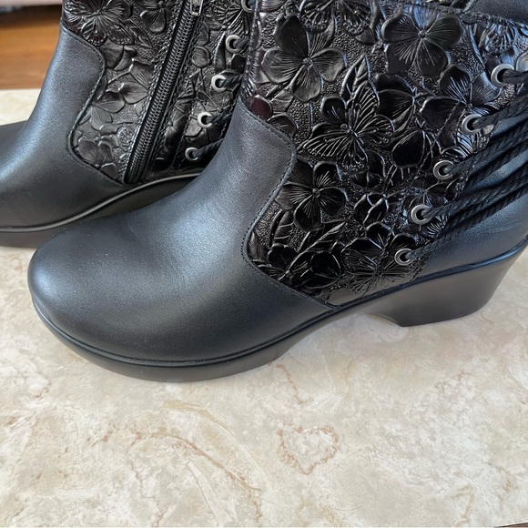 Alegria Black Ankle Booties with Quilted Design - Picture 2 of 13